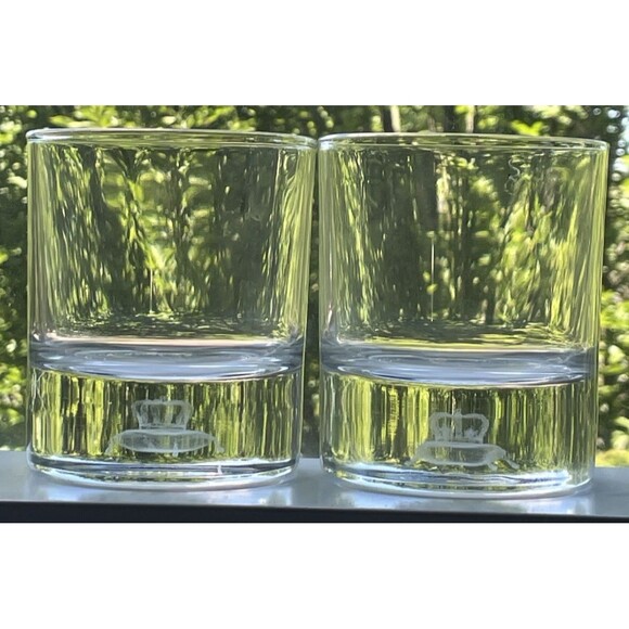 CROWN ROYAL floating crown on pillow 3D Hologram Rocks whiskey Glass set of 2 - Picture 14 of 16